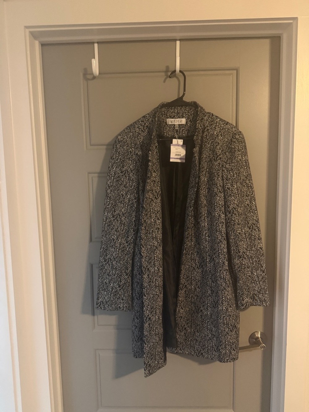 NWT Kasper Black & Vanilla Ice White Collarless Open-Front Blazer